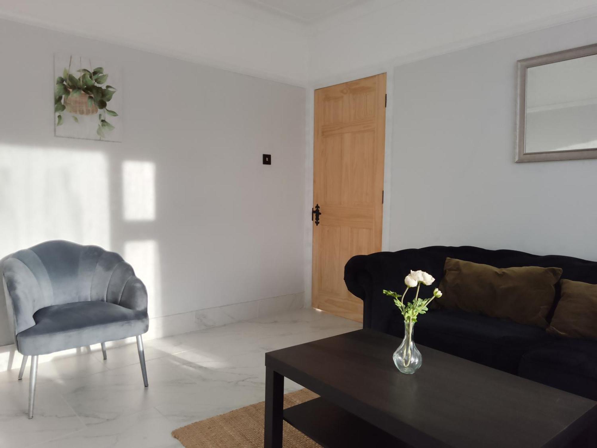 Surbiton Home With Free Parkings, Surbiton, Kingston Upon Thames, Surrey, Greater London Uk מראה חיצוני תמונה